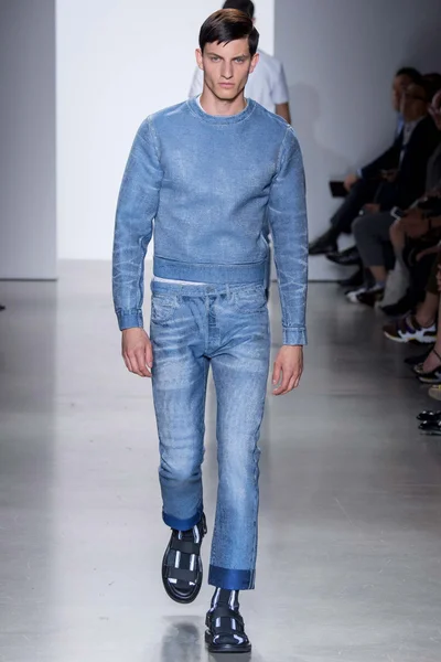 Look 29